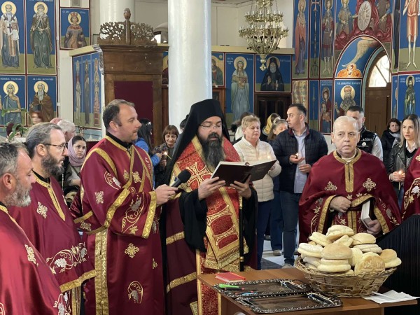 Великиот пост богослужеше Повечерие и прв Акатист на Пресвета Богородица