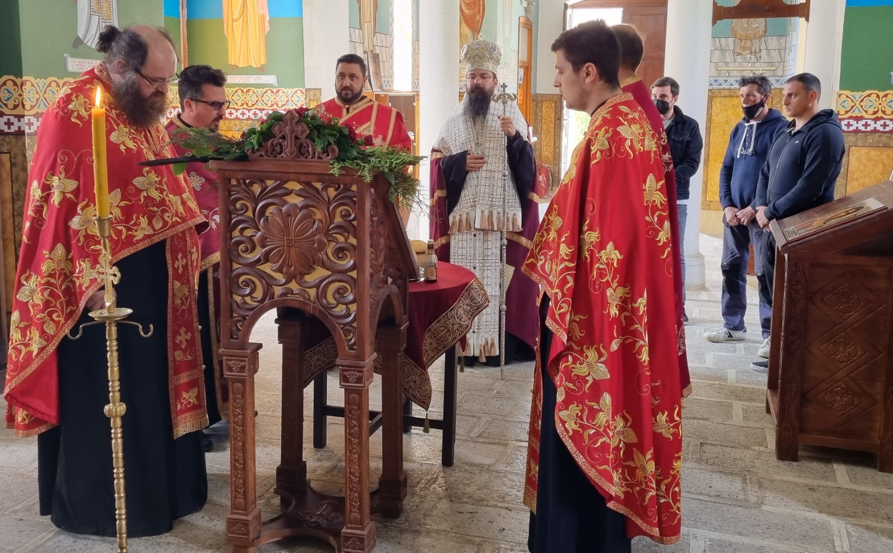 Повечерие со III акатист на прес.Богородица